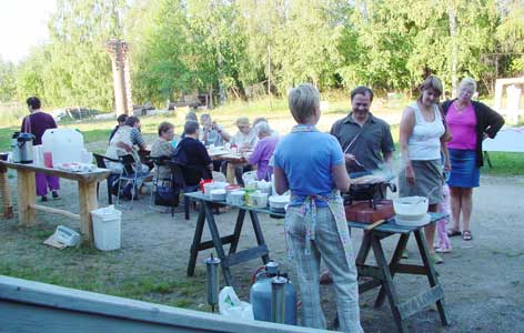 activities during the taidekirppujen y� in art centre saksala ArtRadius