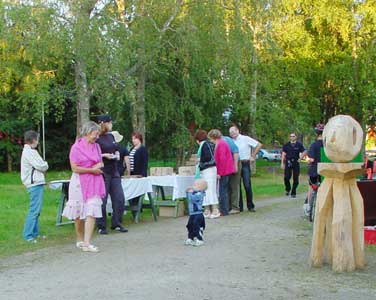 flee market during the taidekirppujen y� in art centre saksala ArtRadius